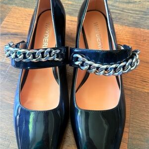 WAYDERNS Women’s Patten Heel with Velcro & Silver Chain detail. Size 9.